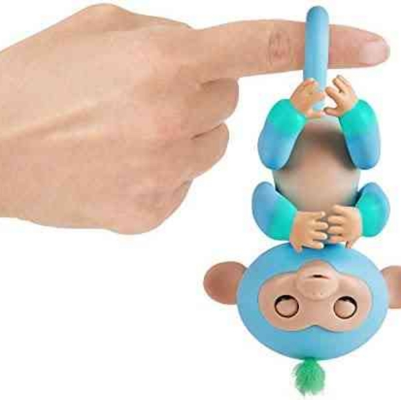 WowWee Other - Fingerlings WowWee Charlie Baby Monkey Interactive